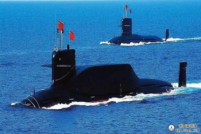 潜艇里来了漂亮女兵