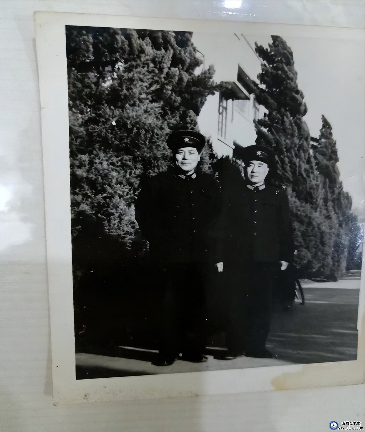 送别我们的老艇长黄胜利