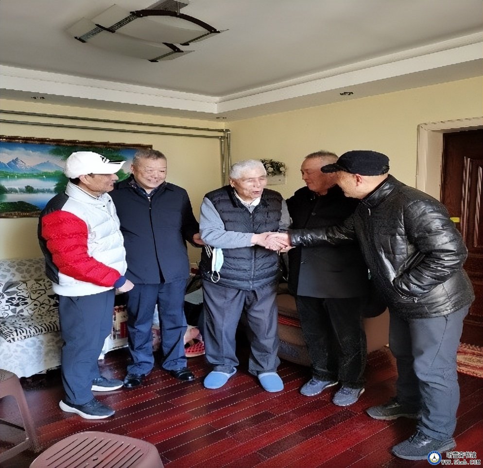 送别我们的老艇长黄胜利