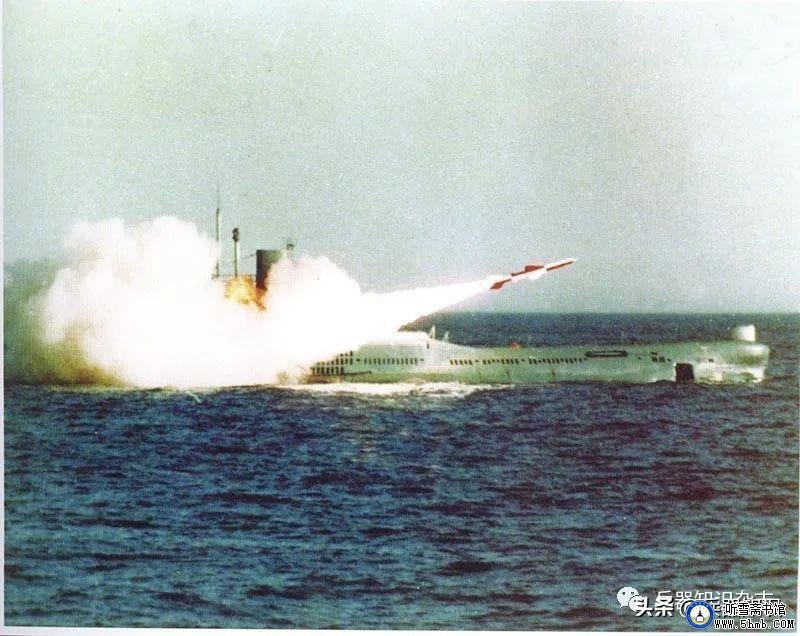 人民海军潜艇盘点 —— 水下蛟龙和国之重器 人民海军潜艇盘点 —— 水下蛟龙和国之重器