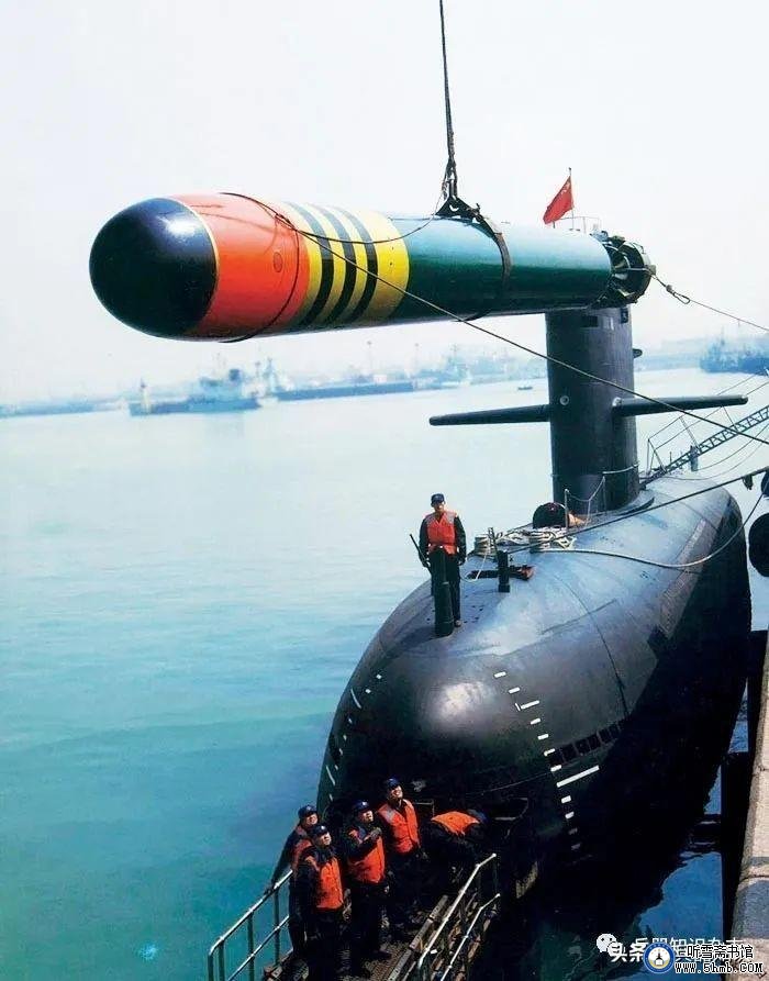 人民海军潜艇盘点 —— 水下蛟龙和国之重器